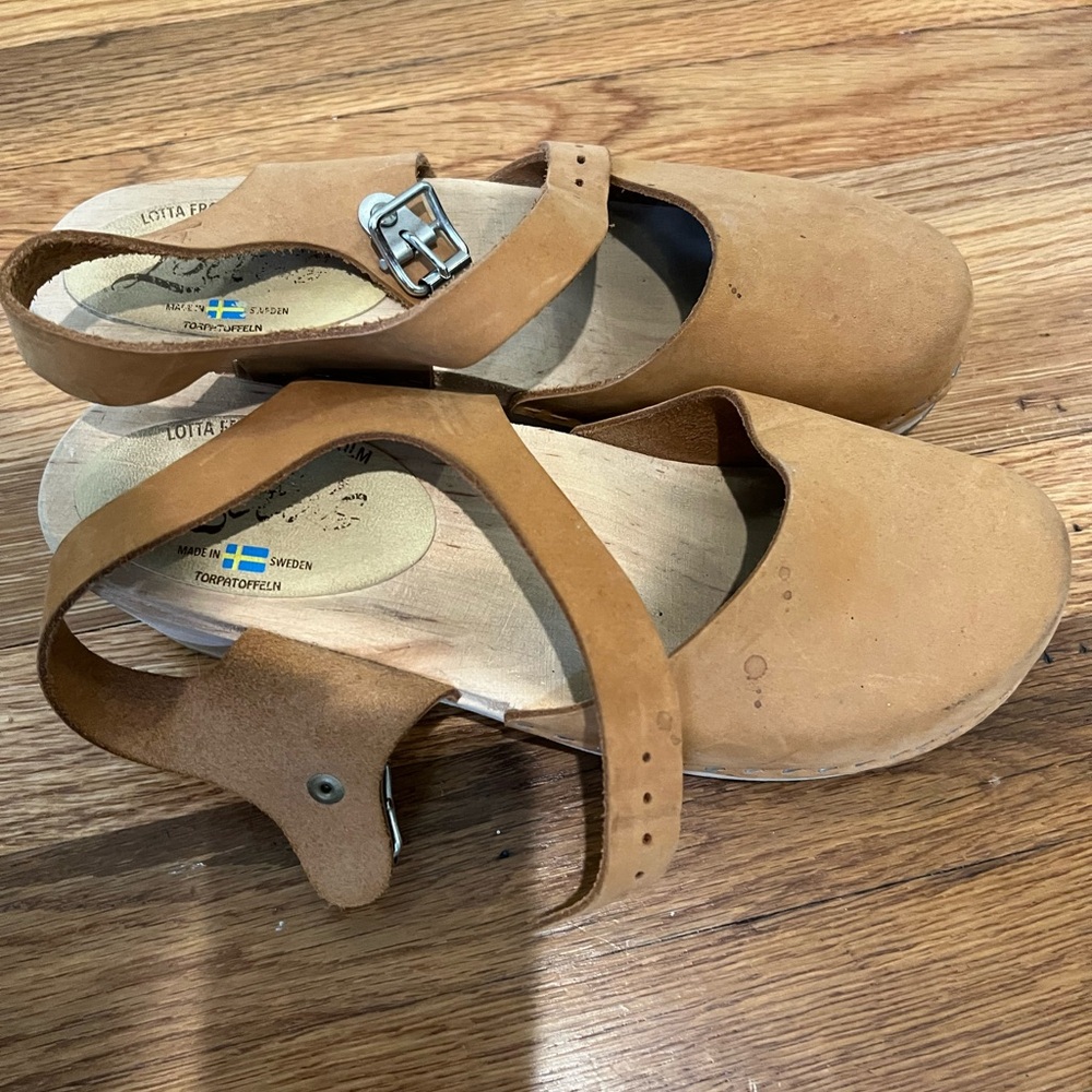 Lotta From Stockholm Suede Tan Mules Comfortable Clogs